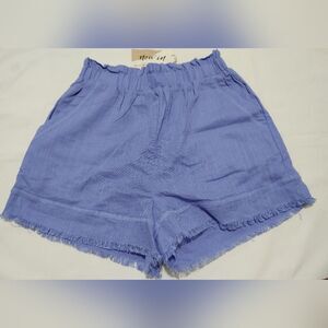 New in by VeryJ Raw Edge Pull in Shorts, Size Small